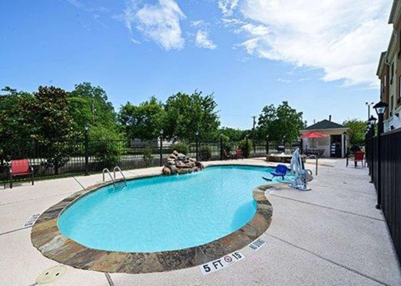 Comfort Suites Bay City Exterior foto